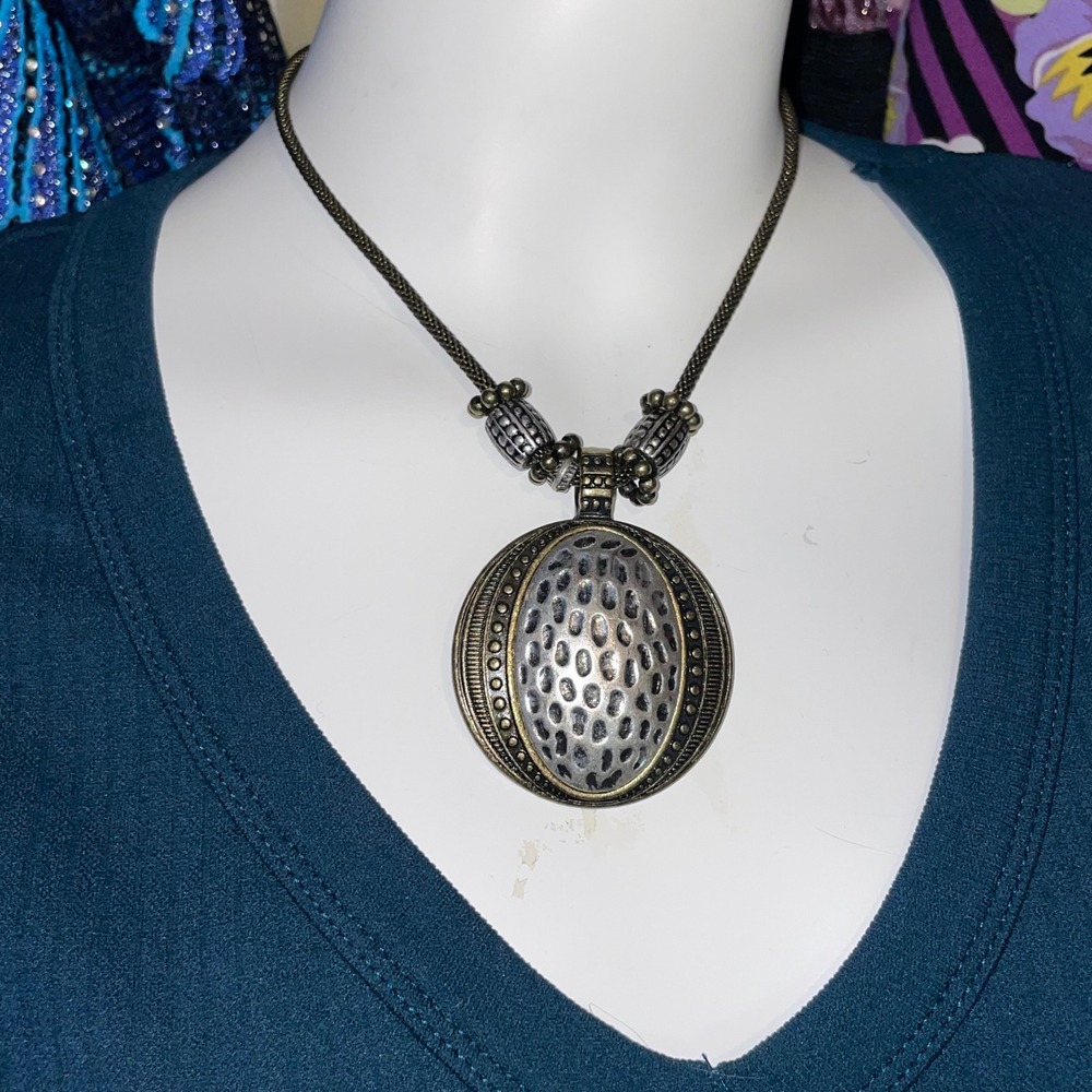 Premier Designs Mixed Metal Hammered Oval Pendant choker Antique Gold Silver